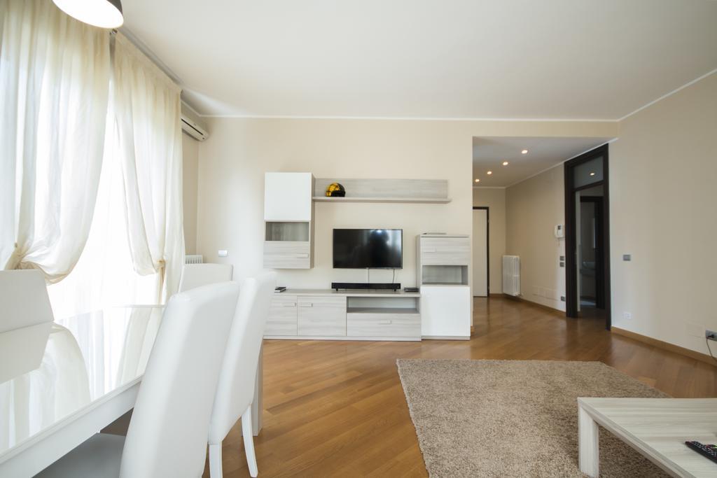 Casa Foscolo Apartment Villa Guardia ภายนอก รูปภาพ